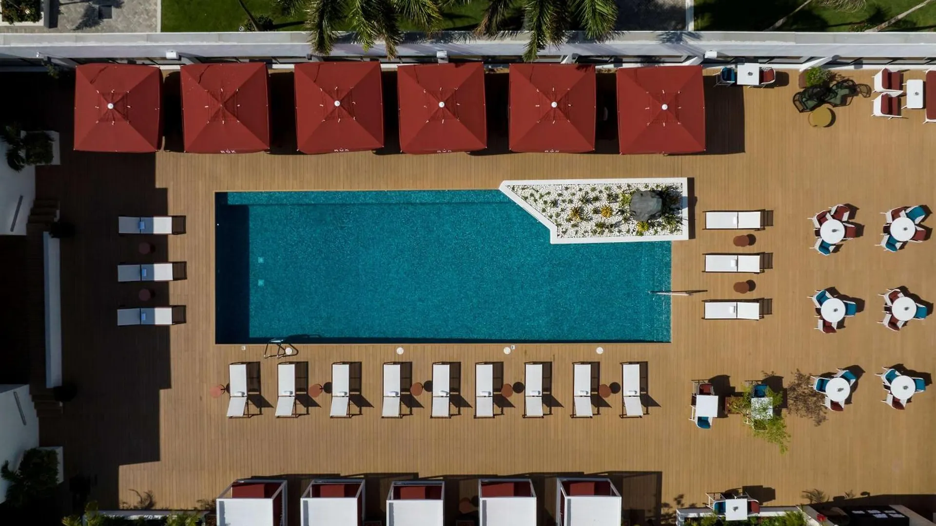 ****  Rok Hotel Kingston Tapestry Collection By Hilton Jamaica